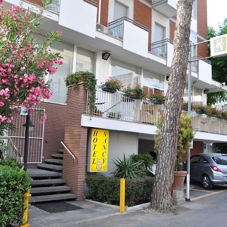 Hotel Nancy Rimini Buitenkant foto