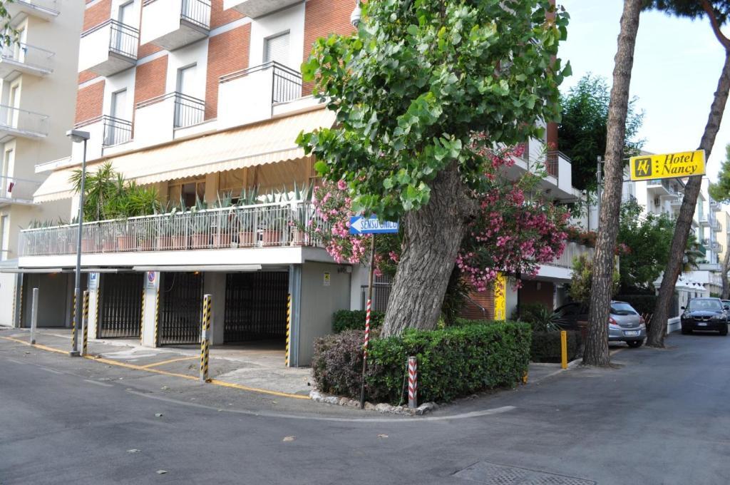 Hotel Nancy Rimini Buitenkant foto