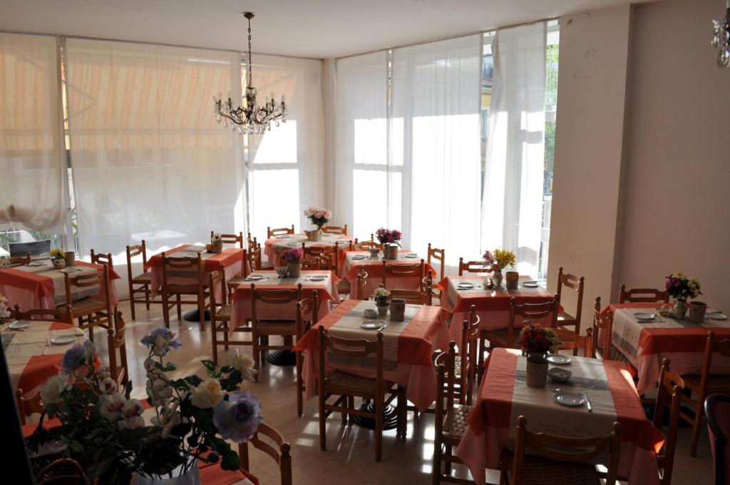 Hotel Nancy Rimini Buitenkant foto