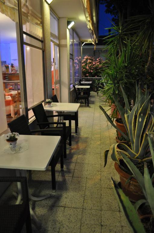 Hotel Nancy Rimini Buitenkant foto