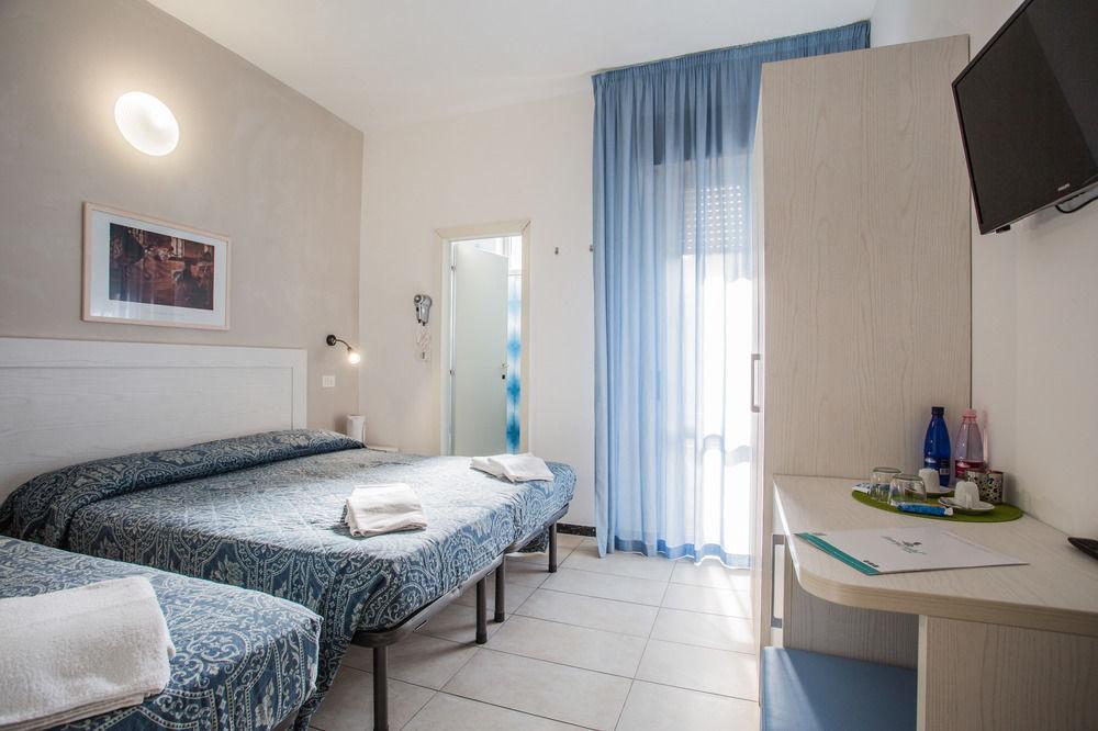 Hotel Nancy Rimini Buitenkant foto