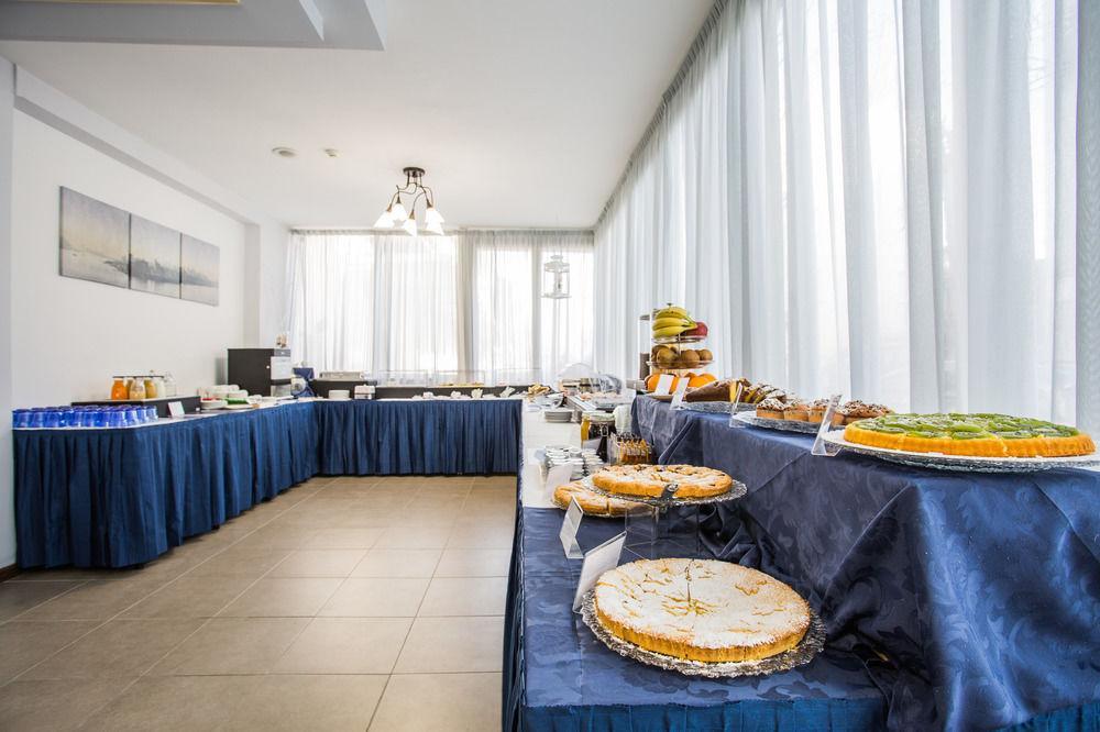 Hotel Nancy Rimini Buitenkant foto