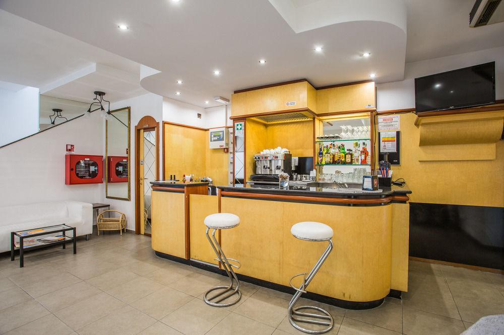 Hotel Nancy Rimini Buitenkant foto