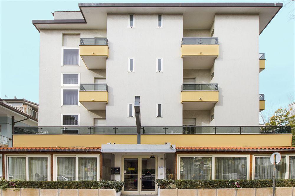Hotel Nancy Rimini Buitenkant foto