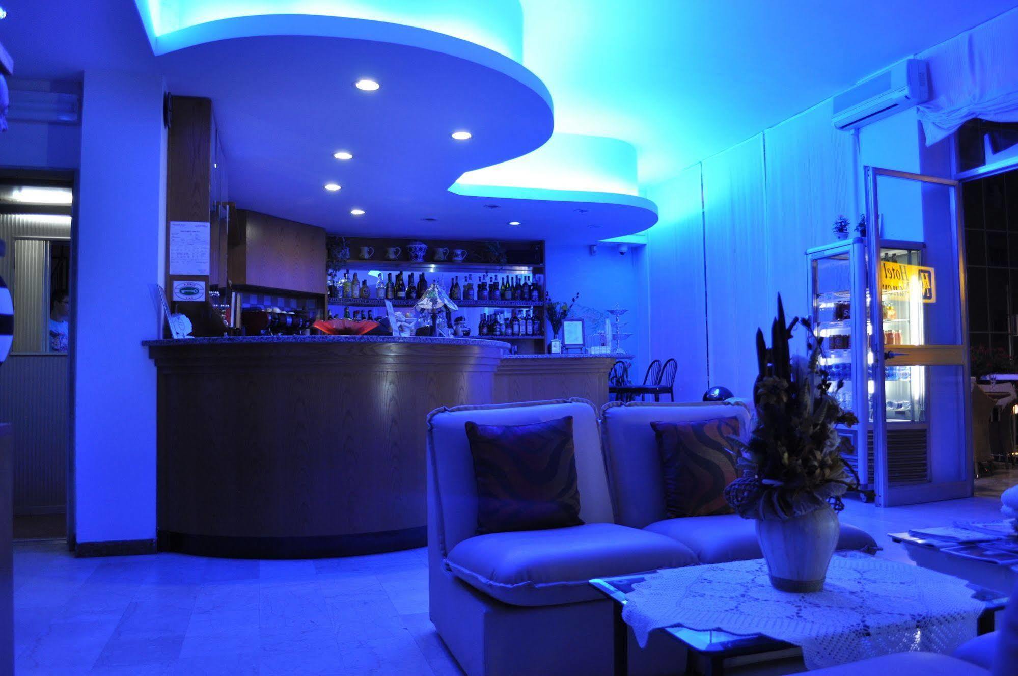 Hotel Nancy Rimini Buitenkant foto
